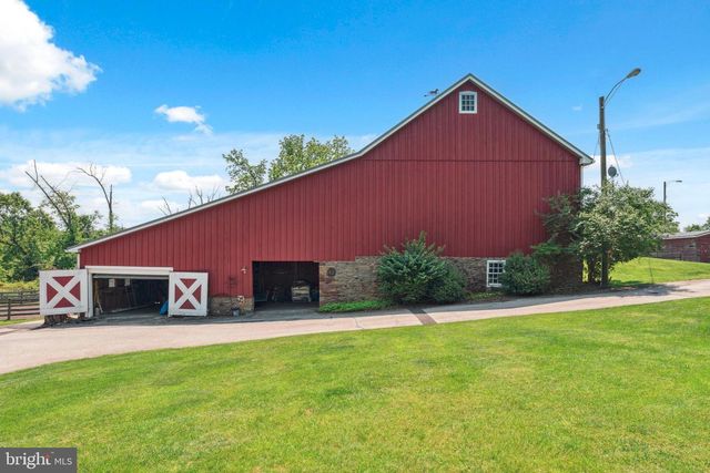 2564 SKIPPACK PIKE, Lansdale, PA 19446