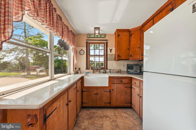 2564 SKIPPACK PIKE, Lansdale, PA 19446