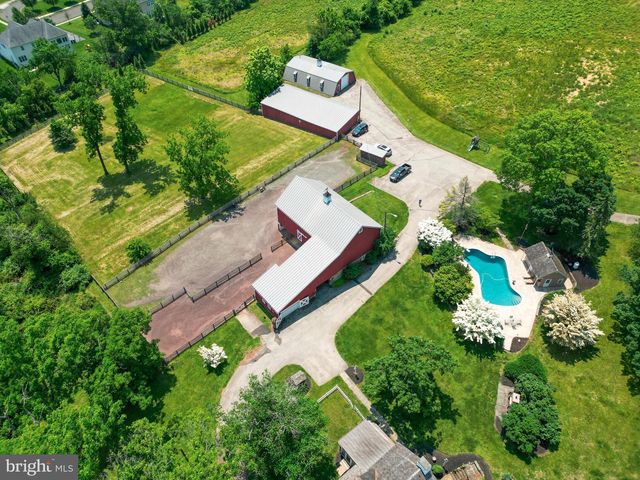 2564 SKIPPACK PIKE, Lansdale, PA 19446