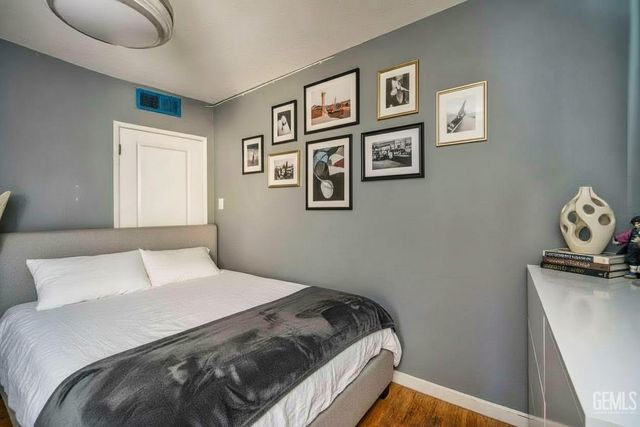 1813 Stillman Avenue, Bakersfield, CA 93304