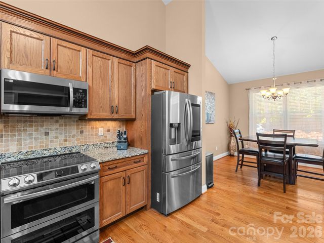 25 Linden Turn, Hendersonville, NC 28739