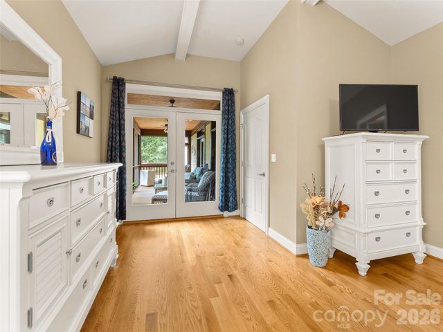 25 Linden Turn, Hendersonville, NC 28739