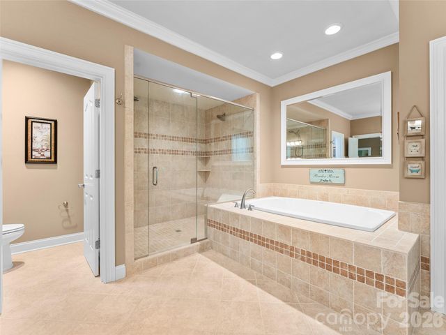 25 Linden Turn, Hendersonville, NC 28739