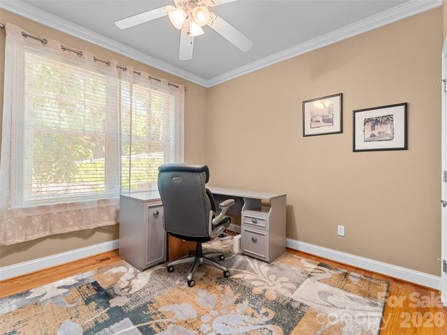 25 Linden Turn, Hendersonville, NC 28739