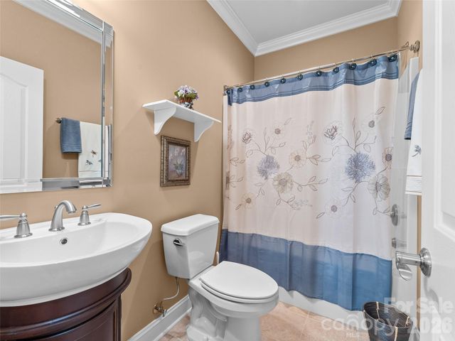 25 Linden Turn, Hendersonville, NC 28739