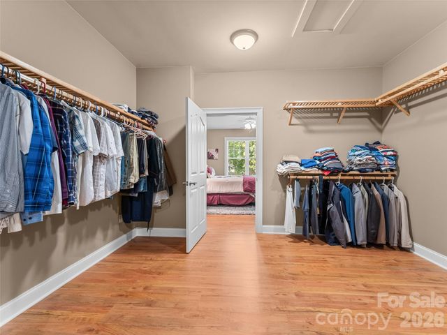 25 Linden Turn, Hendersonville, NC 28739