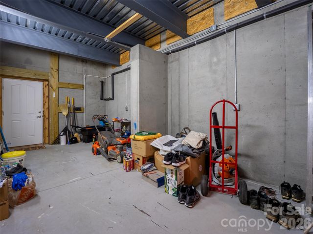 25 Linden Turn, Hendersonville, NC 28739