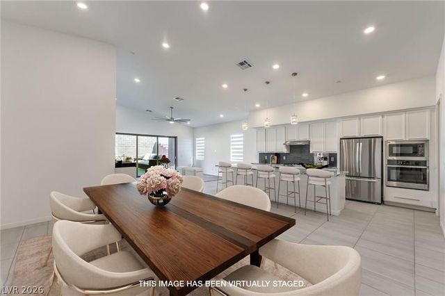 11836 Star Grass Avenue, Las Vegas, NV 89138