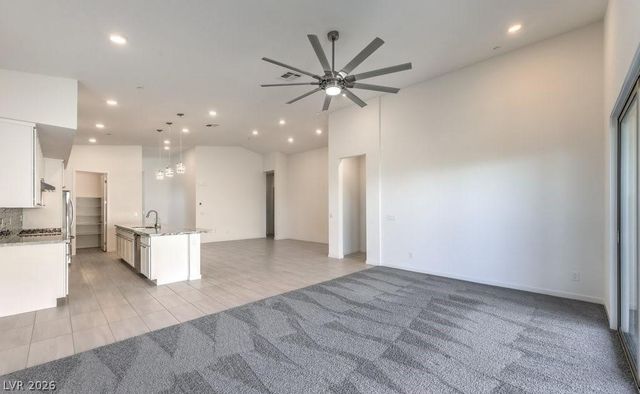 11836 Star Grass Avenue, Las Vegas, NV 89138