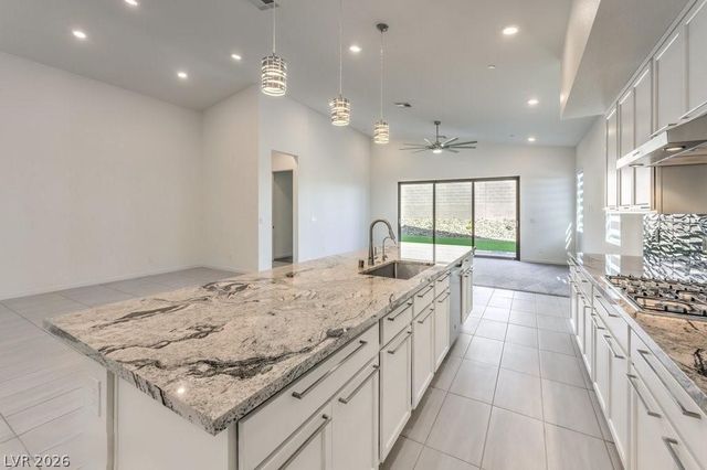 11836 Star Grass Avenue, Las Vegas, NV 89138