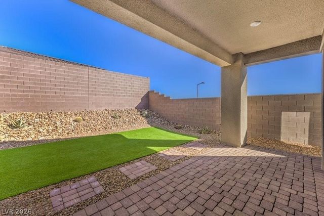 11836 Star Grass Avenue, Las Vegas, NV 89138