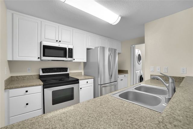 838 Pine Avenue 408, Long Beach, CA 90813