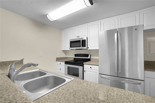 838 Pine Avenue 408, Long Beach, CA 90813