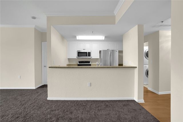 838 Pine Avenue 408, Long Beach, CA 90813