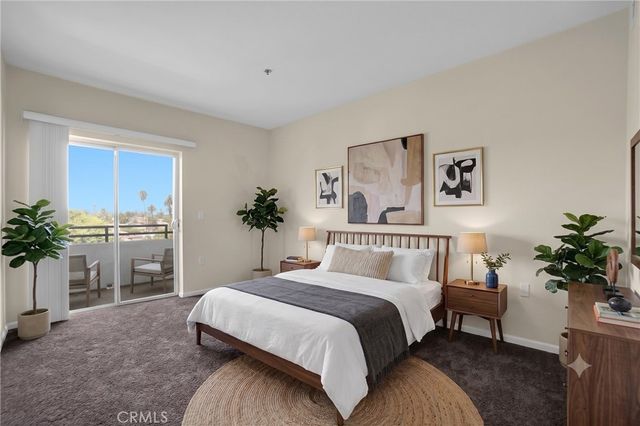 838 Pine Avenue 408, Long Beach, CA 90813