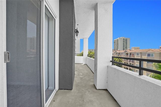 838 Pine Avenue 408, Long Beach, CA 90813