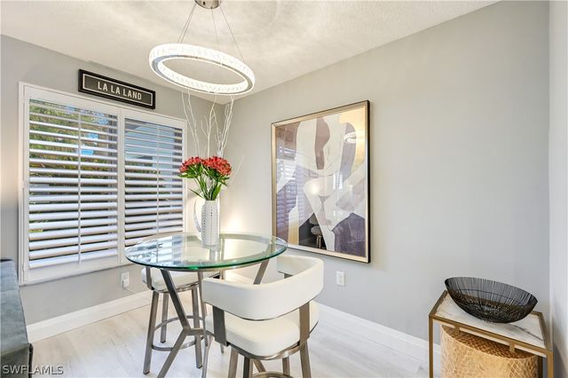 250 7th AVE S 106, Naples, FL 34102