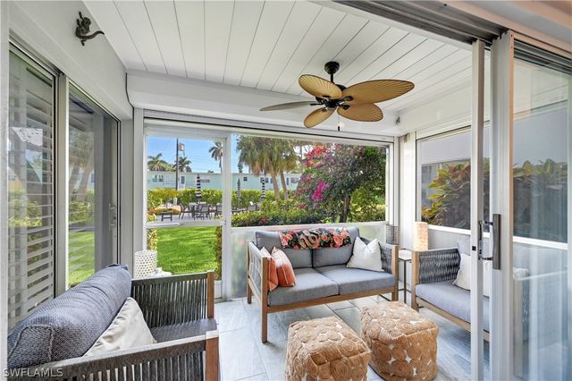 250 7th AVE S 106, Naples, FL 34102