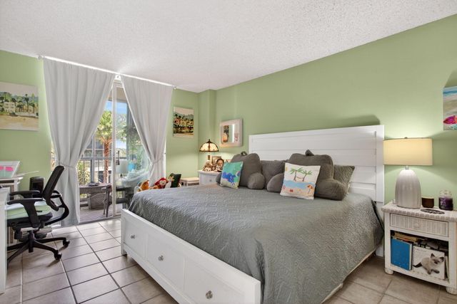 1170 N Federal Highway 305, Fort Lauderdale, FL 33304