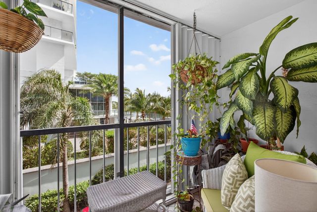 1170 N Federal Highway 305, Fort Lauderdale, FL 33304