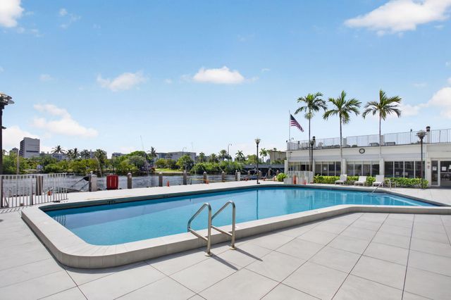 1170 N Federal Highway 305, Fort Lauderdale, FL 33304