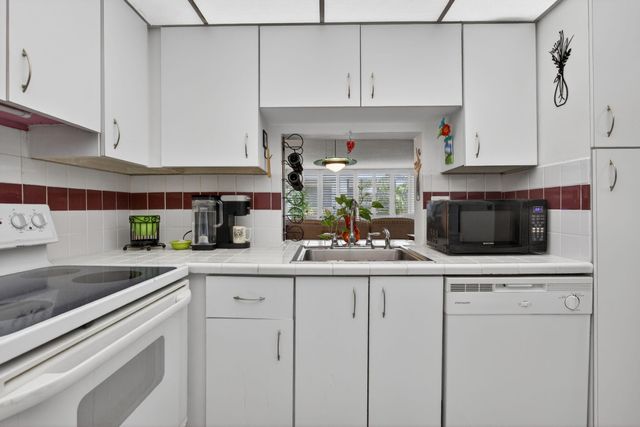 1170 N Federal Highway 305, Fort Lauderdale, FL 33304