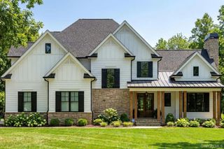 26 Kimlin Court, Poughkeepsie, NY 12603