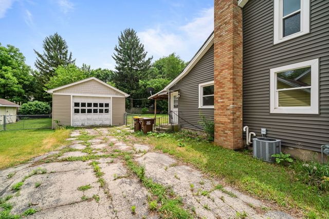 336 W Menomonie Street, Belvidere, IL 61008