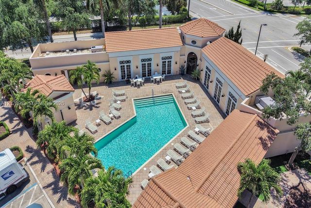 823 NW 82nd Ln, Boca Raton, FL 33487