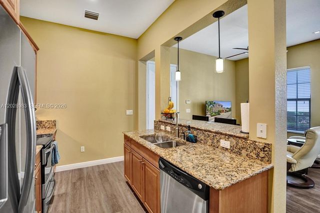 823 NW 82nd Ln, Boca Raton, FL 33487