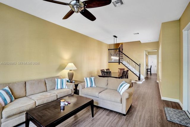 823 NW 82nd Ln, Boca Raton, FL 33487