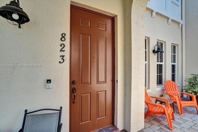 823 NW 82nd Ln, Boca Raton, FL 33487