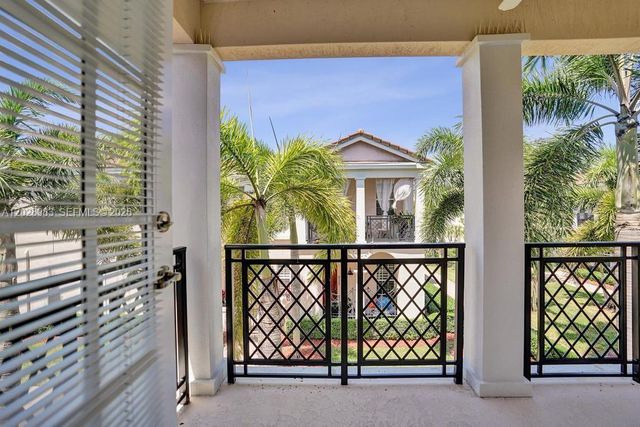 823 NW 82nd Ln, Boca Raton, FL 33487