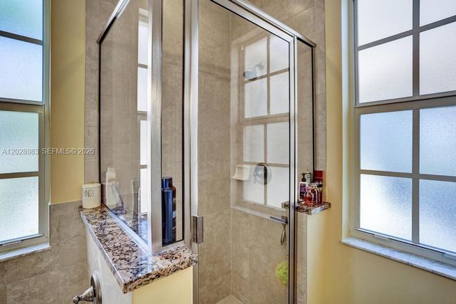 823 NW 82nd Ln, Boca Raton, FL 33487