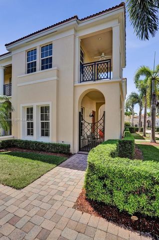 823 NW 82nd Ln, Boca Raton, FL 33487