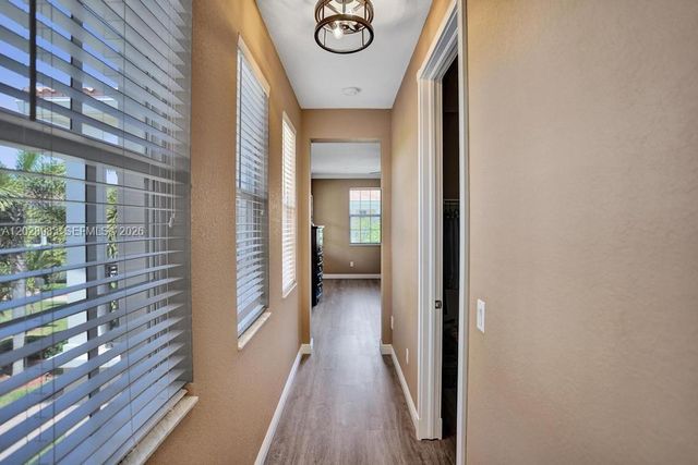 823 NW 82nd Ln, Boca Raton, FL 33487