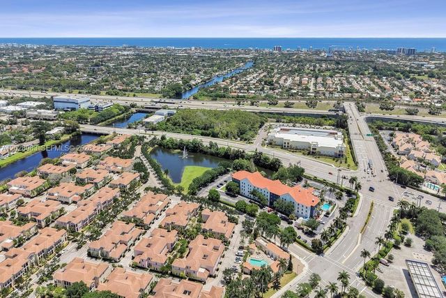 823 NW 82nd Ln, Boca Raton, FL 33487