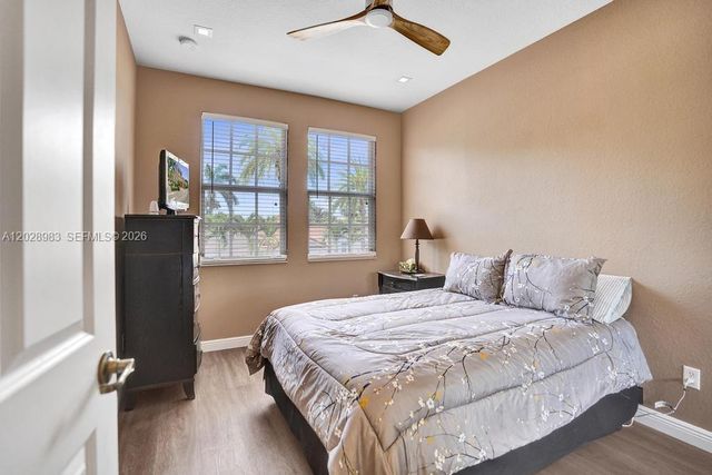 823 NW 82nd Ln, Boca Raton, FL 33487