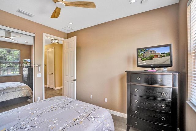 823 NW 82nd Ln, Boca Raton, FL 33487