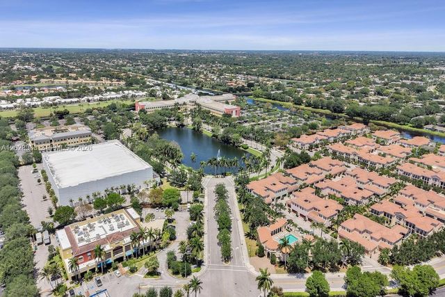 823 NW 82nd Ln, Boca Raton, FL 33487