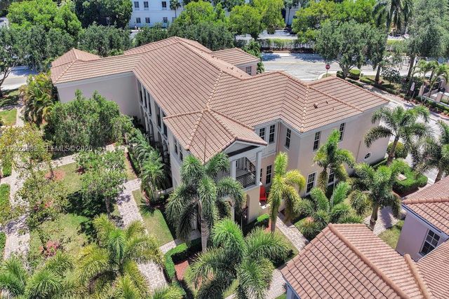 823 NW 82nd Ln, Boca Raton, FL 33487