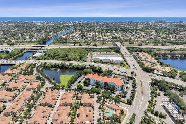 823 NW 82nd Ln, Boca Raton, FL 33487