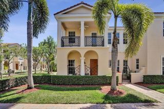 823 NW 82nd Ln, Boca Raton, FL 33487