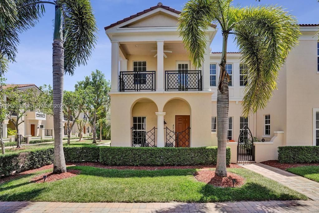 823 NW 82nd Ln, Boca Raton, FL 33487