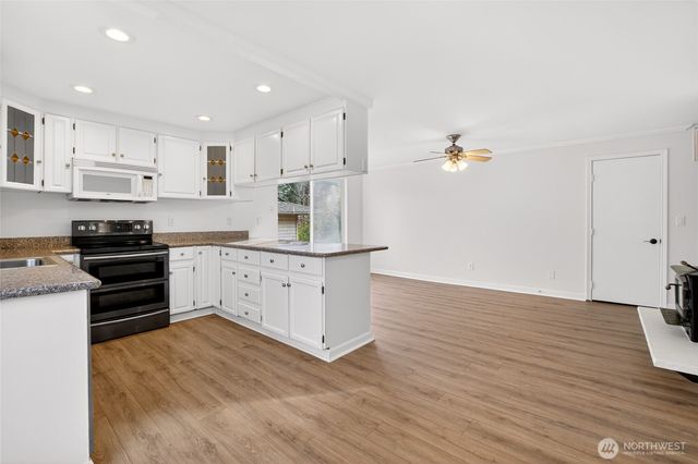 531 221st Street SW, Bothell, WA 98021