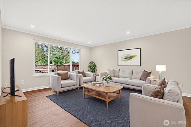 531 221st Street SW, Bothell, WA 98021