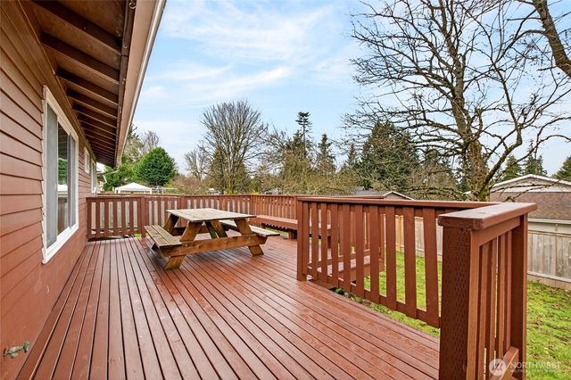 531 221st Street SW, Bothell, WA 98021