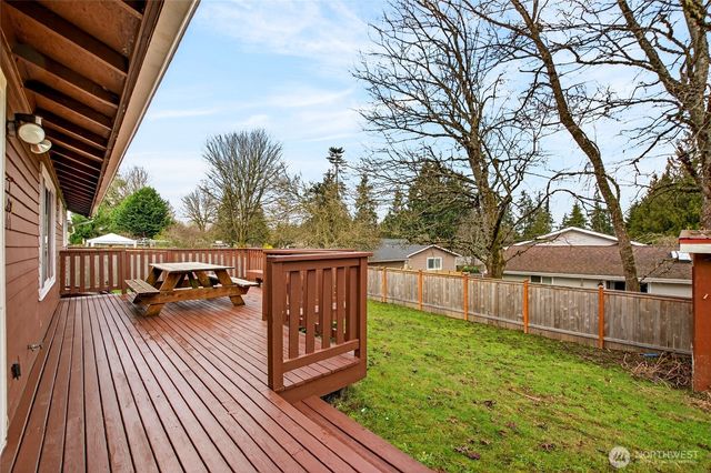 531 221st Street SW, Bothell, WA 98021