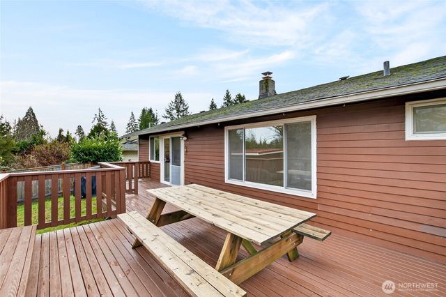 531 221st Street SW, Bothell, WA 98021