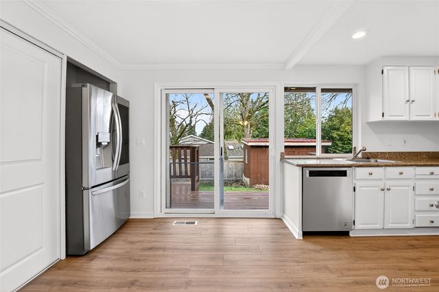 531 221st Street SW, Bothell, WA 98021